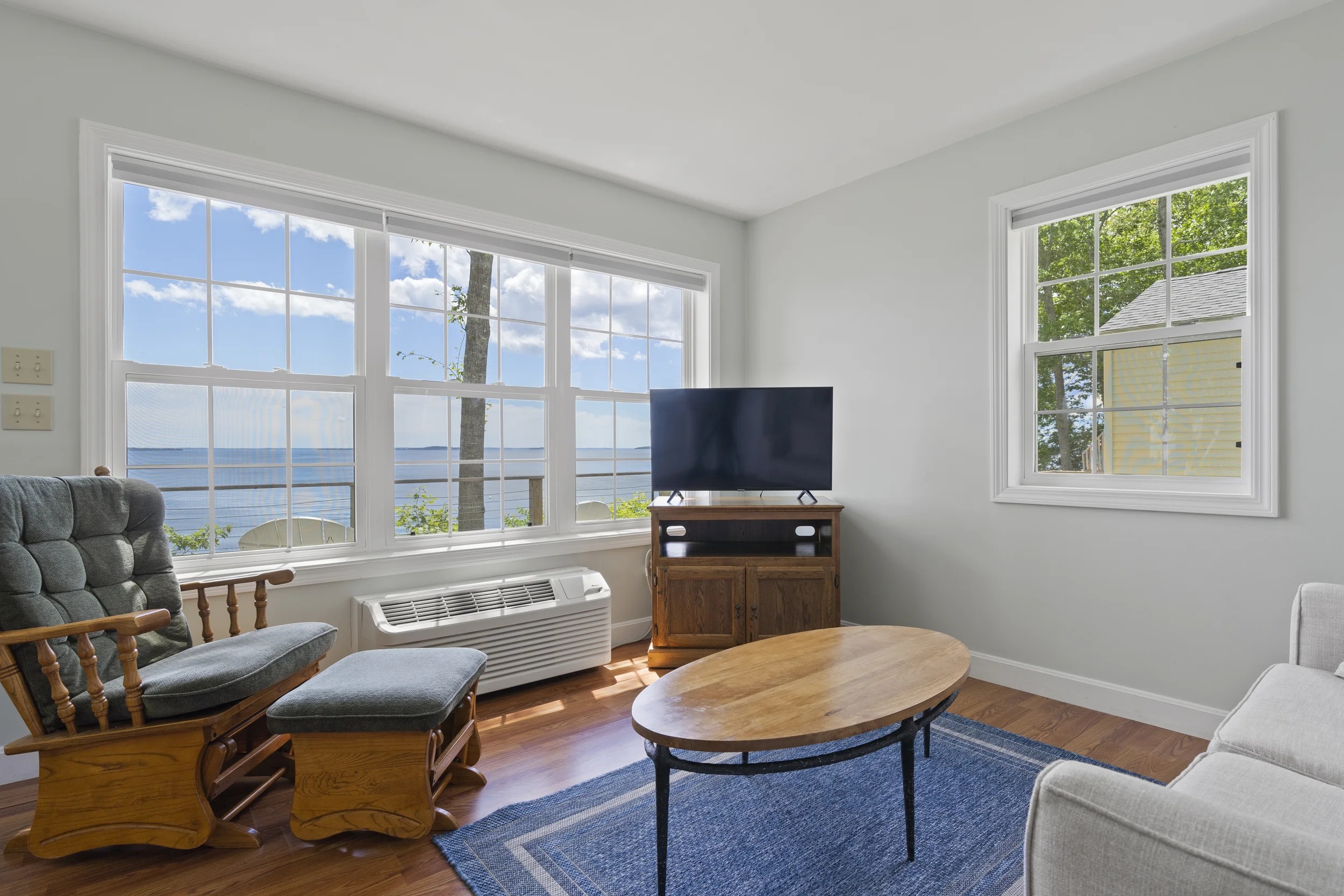 <h2>Your Oceanfront Vacation: What to Expect During Your Coastal Maine Stay</h2>