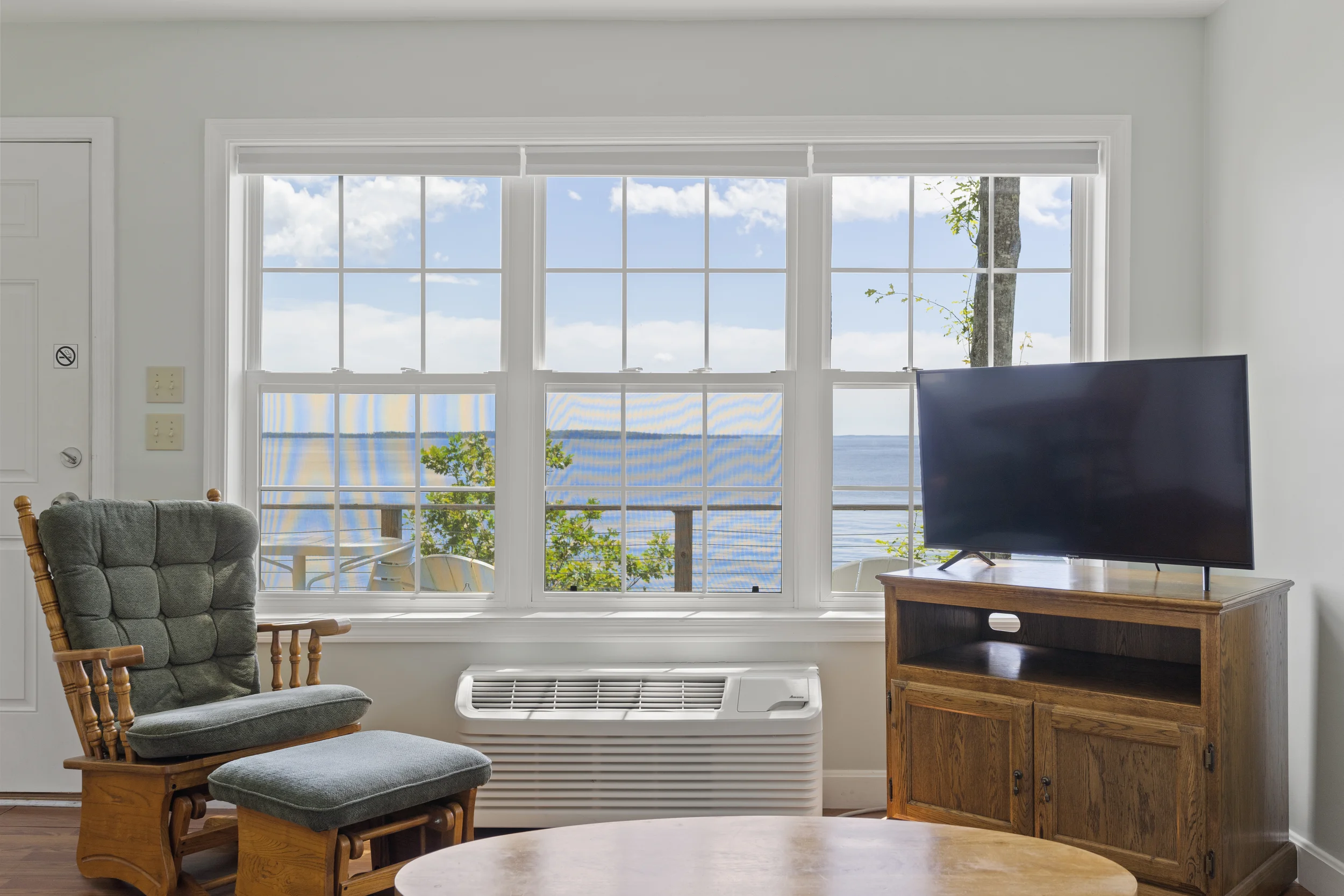 <h2>Understanding Hotel Ratings vs. Guest Reviews: Setting the Stage for Your Maine Getaway</h2>